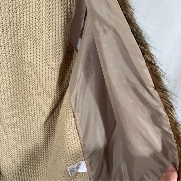 Pink Republic Women’s Size Medium Faux Fur Vest - Picture 4 of 6